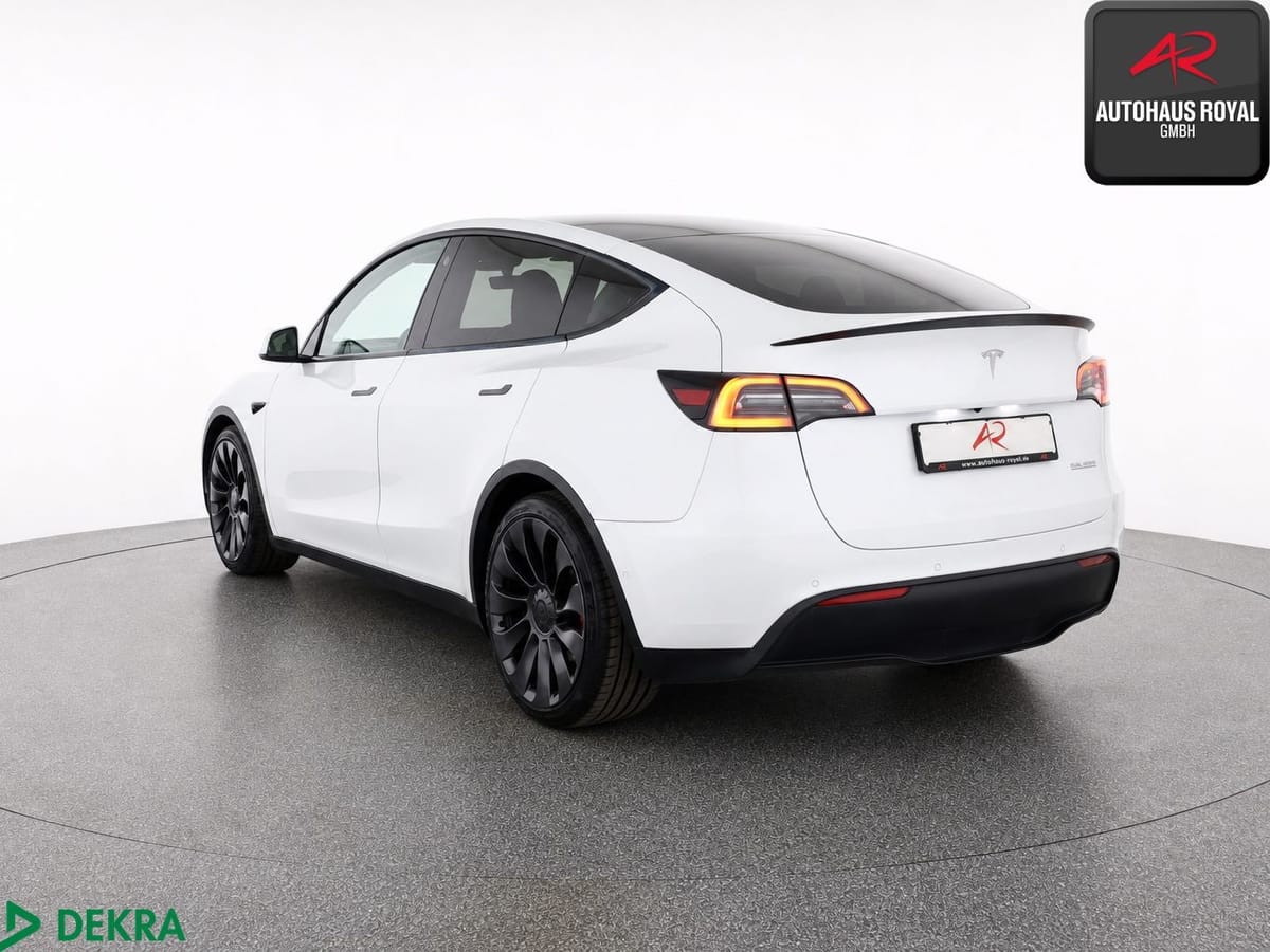 Tesla Model Y PERFORMANCE Dual Motor AWD PANO,360GRAD foto 3