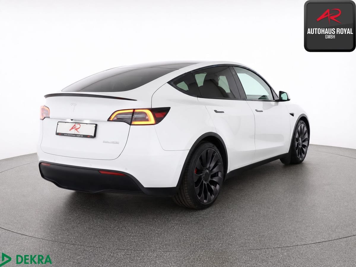 Tesla Model Y PERFORMANCE Dual Motor AWD PANO,360GRAD foto 5