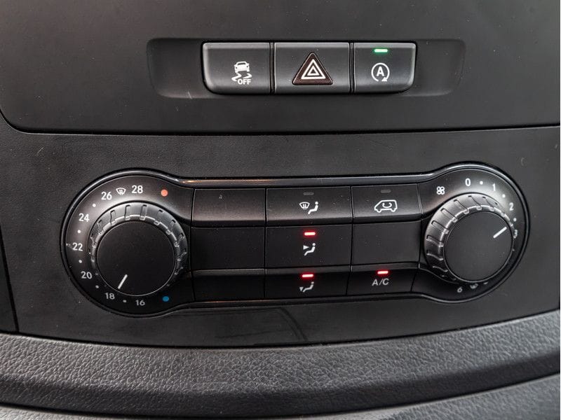 Mercedes-Benz VITO 110 Kasten/lang/AHK/Klima/Ausbau/Dachträger foto 17
