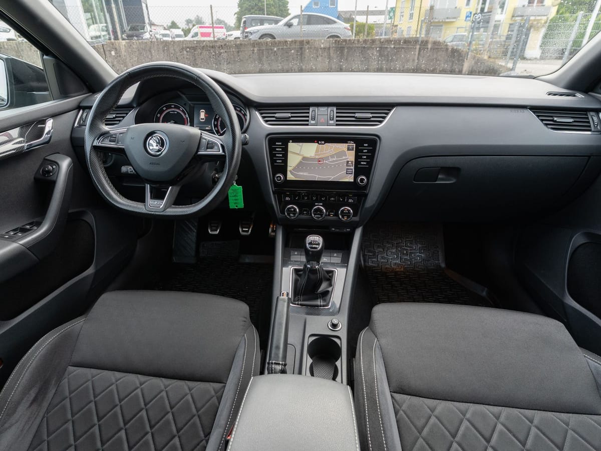 Skoda Octavia Combi RS 2.0 TSI LED Navi PDC ACC foto 7