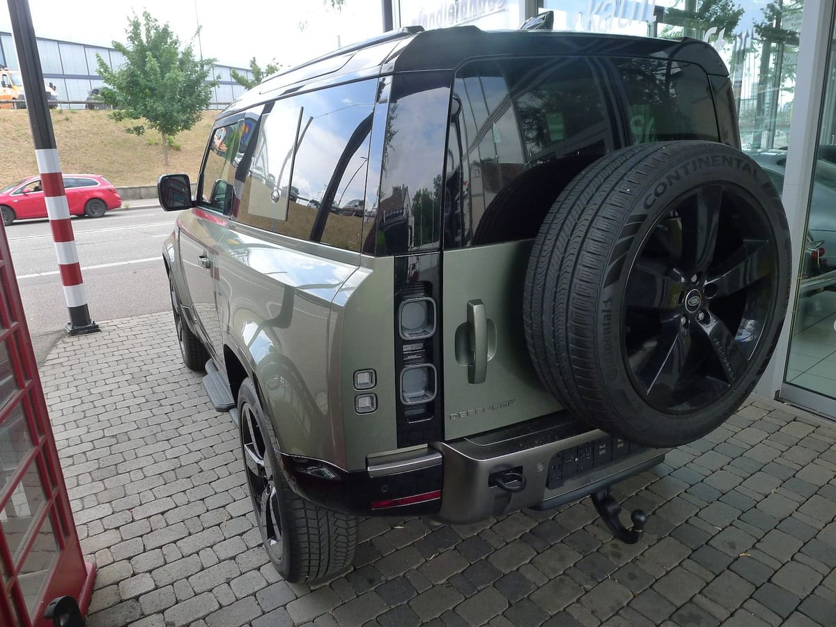 Land Rover Defender 90 400 X Dynamic 6 Zylinder foto 3