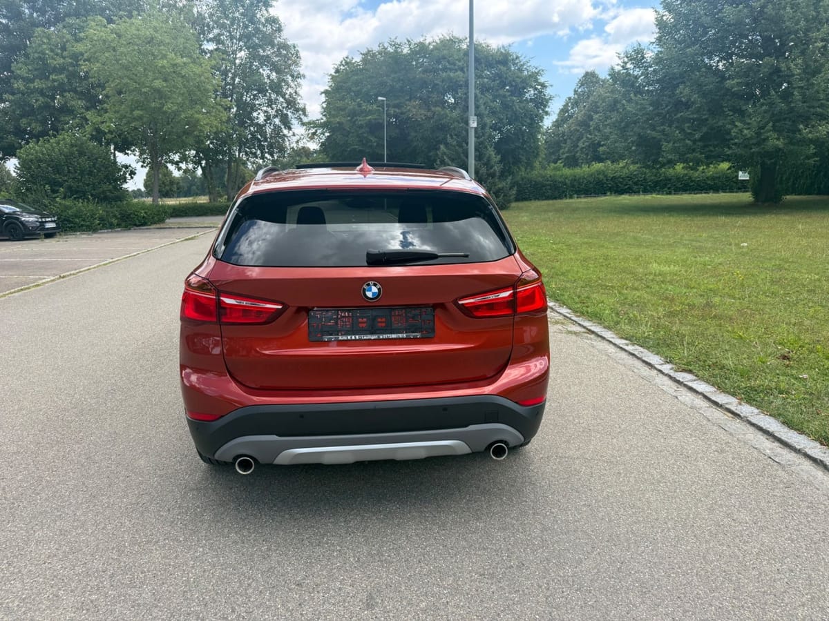 BMW X1 xDrive 20 d xLine Leder Driving Plus Adap.LED foto 16