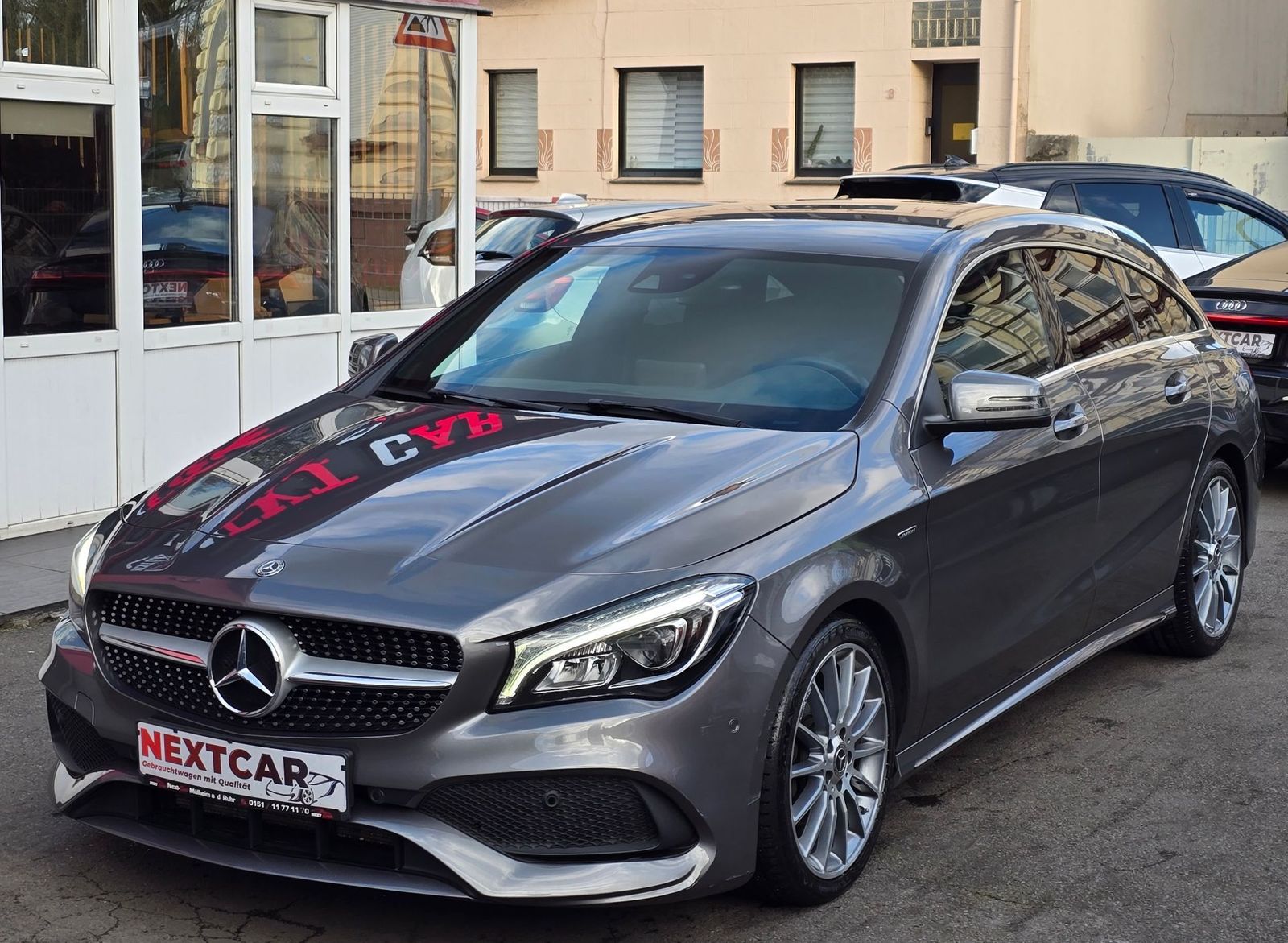 Mercedes-Benz CLA 200 7G-tronic AMG-Styling Automatik Kamera foto 2