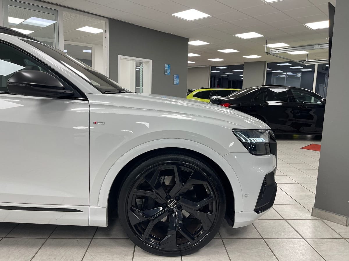 Audi Q8 50 TDI quattro Voll 3x S-Line 23' RS foto 2