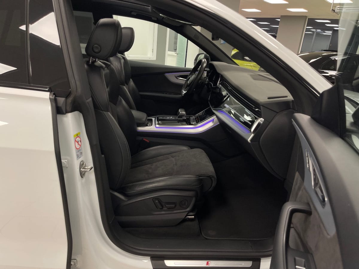 Audi Q8 50 TDI quattro Voll 3x S-Line 23' RS foto 11