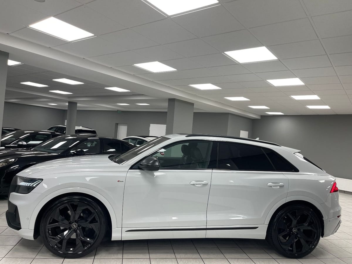 Audi Q8 50 TDI quattro Voll 3x S-Line 23' RS foto 4
