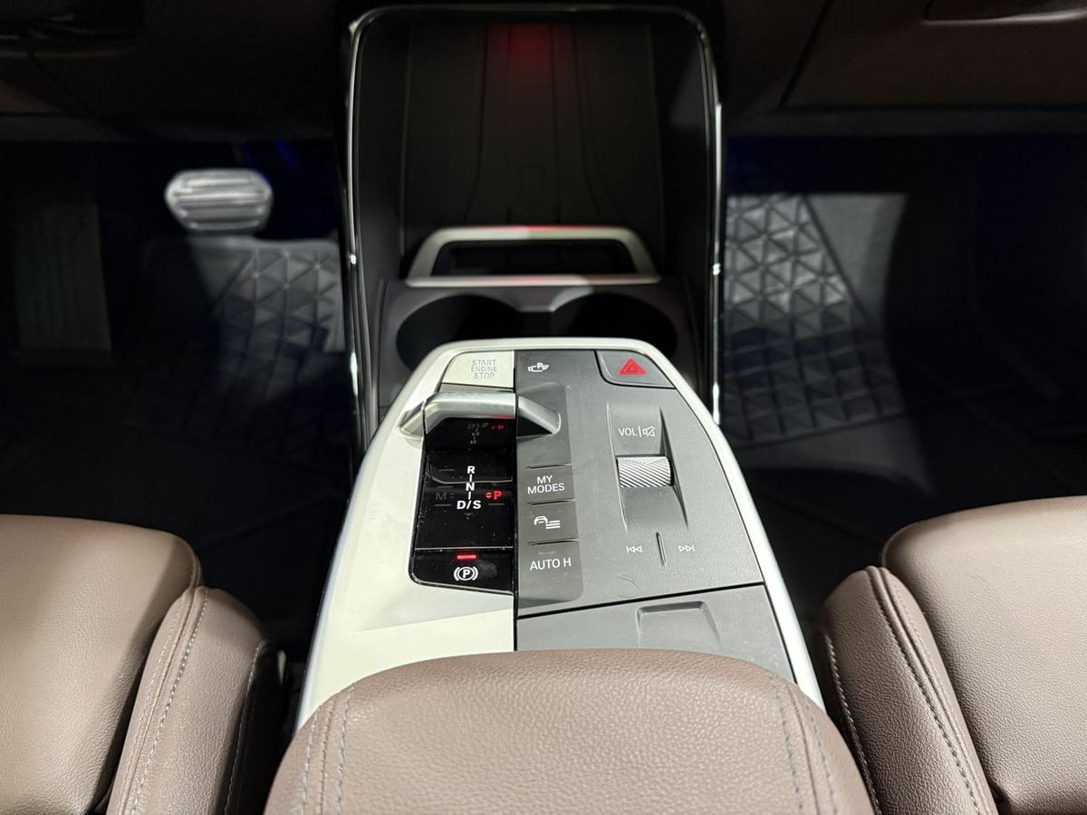BMW 223i Active Tourer Luxury Line ACC 360° Pano HUD foto 17
