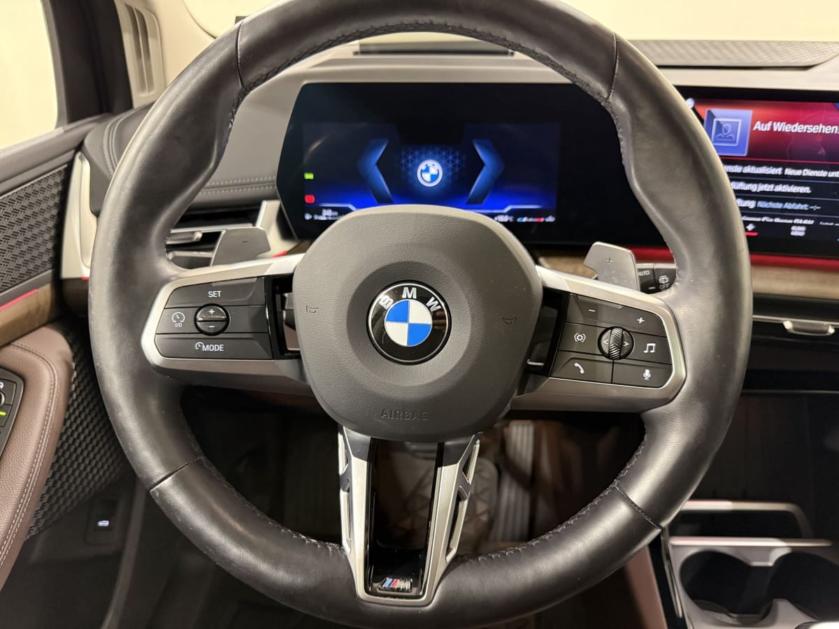 BMW 223i Active Tourer Luxury Line ACC 360° Pano HUD foto 18