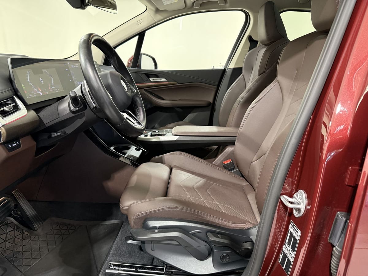 BMW 223i Active Tourer Luxury Line ACC 360° Pano HUD foto 9