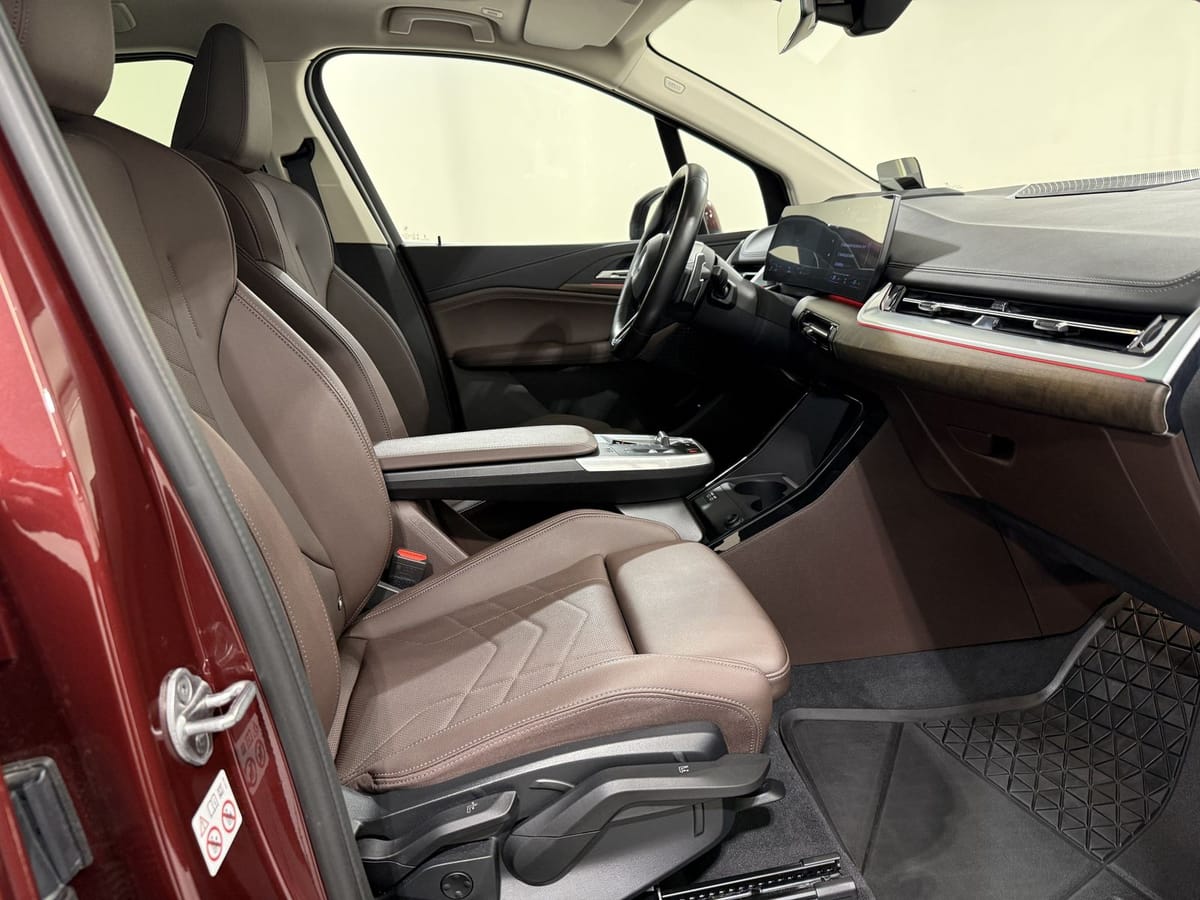 BMW 223i Active Tourer Luxury Line ACC 360° Pano HUD foto 10