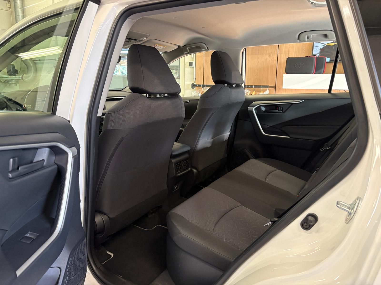 Toyota RAV4 Hybrid 4x2 Basis foto 17