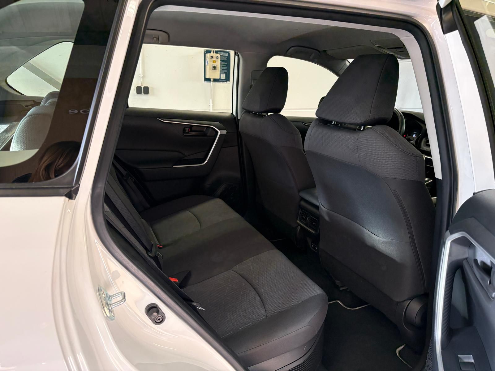 Toyota RAV4 Hybrid 4x2 Basis foto 19