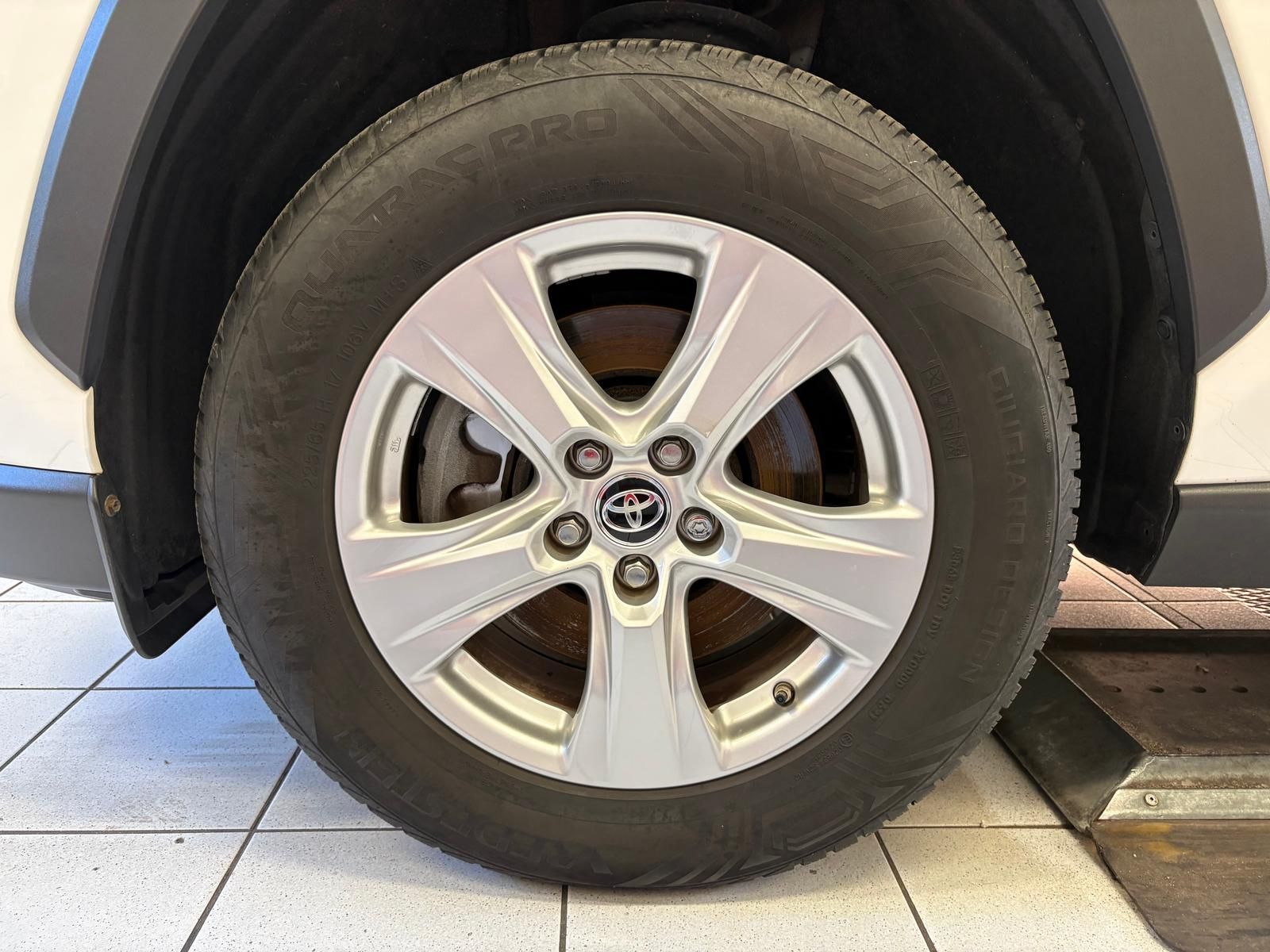 Toyota RAV4 Hybrid 4x2 Basis foto 4