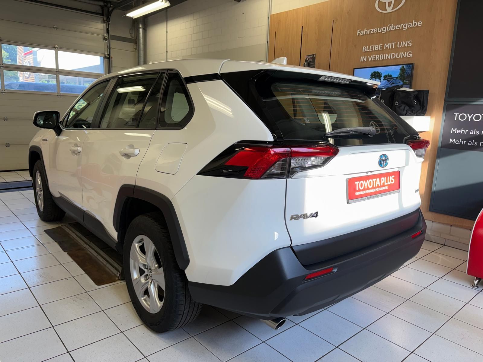 Toyota RAV4 Hybrid 4x2 Basis foto 6