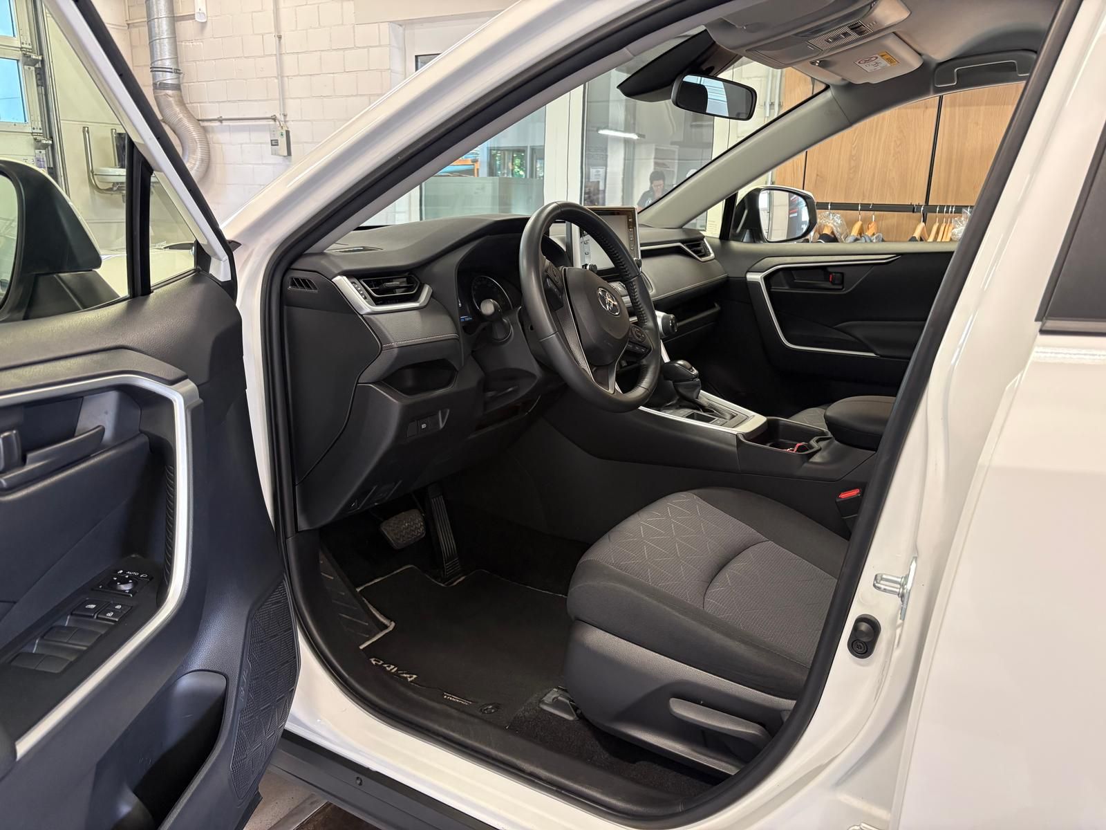 Toyota RAV4 Hybrid 4x2 Basis foto 10
