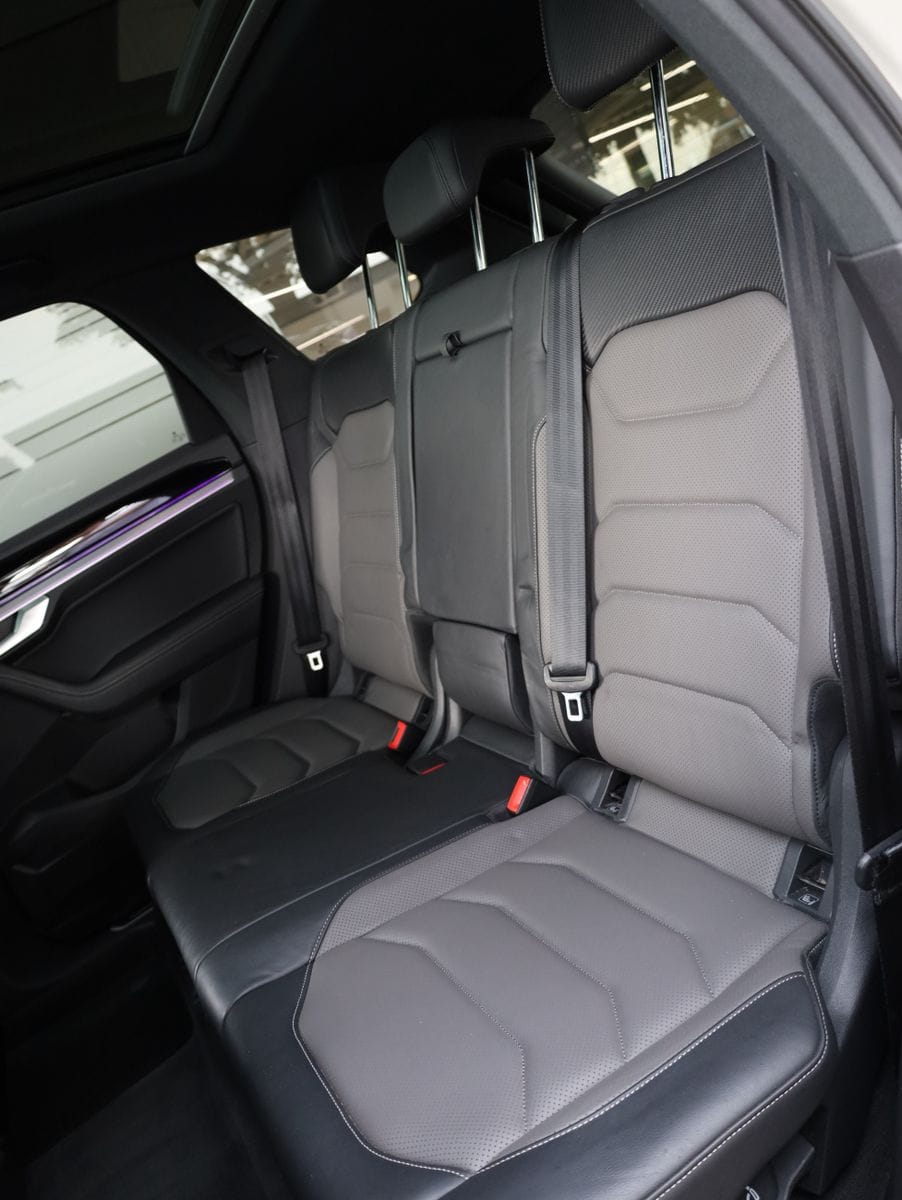 Volkswagen Touareg R-Line 4Motion Pano Memory AHK Luft 21 foto 22