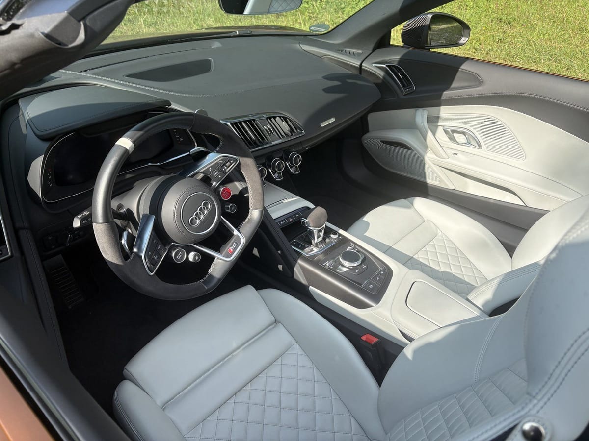 Audi R8 Spyder RWD Performance Keramik B&O Klappe foto 7