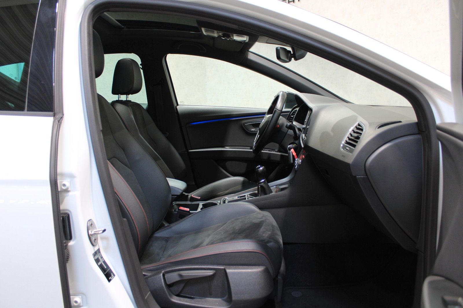 Seat Leon FR 1,5 TSI Panoramadach foto 12