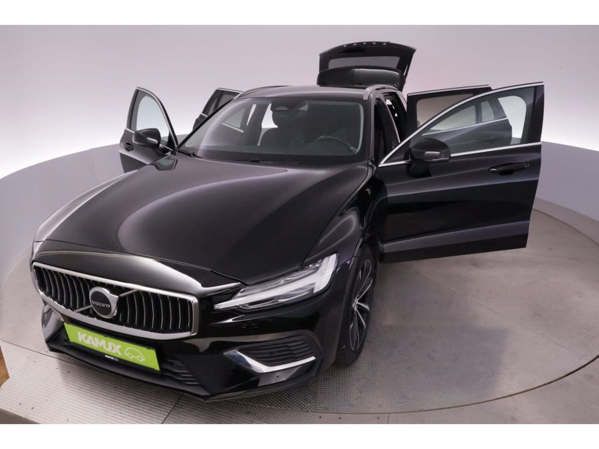 Volvo V60 T6Plug-In AWD Core LED CARPLAY AHK TEMPO foto 22