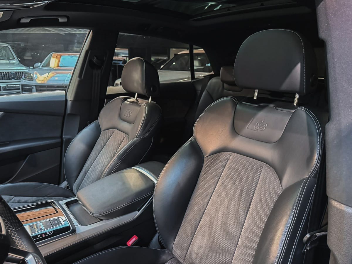 Audi Q8 50 TDI quattro S-Line Pano AHK OptikPaket foto 11