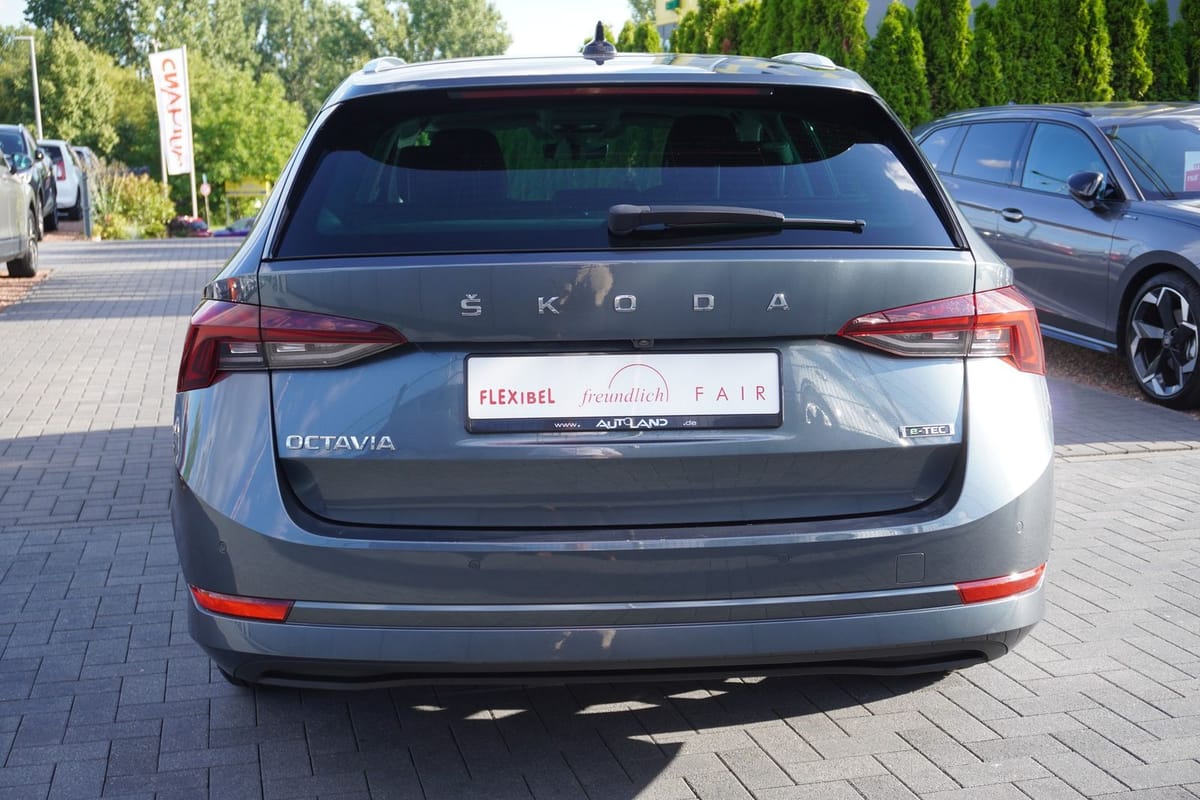 Skoda Octavia Combi Style LED Navi AHK Kamera Head-Up foto 4