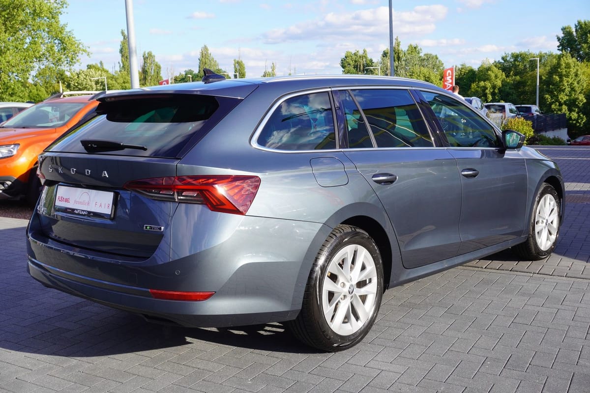 Skoda Octavia Combi Style LED Navi AHK Kamera Head-Up foto 5