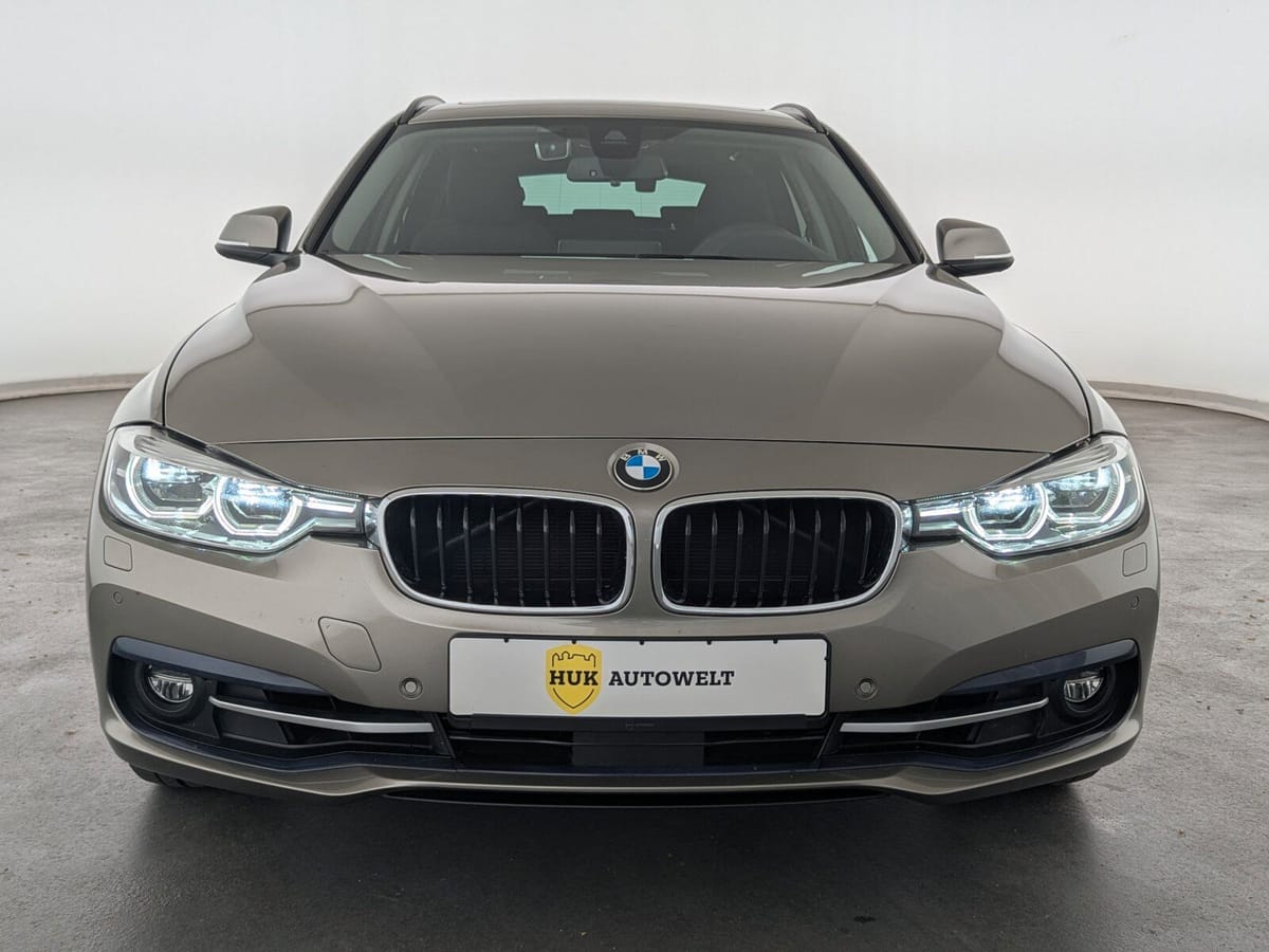 BMW 330 i xDrive Sport Line LED NAVI SHZ RFK HUD BC foto 2
