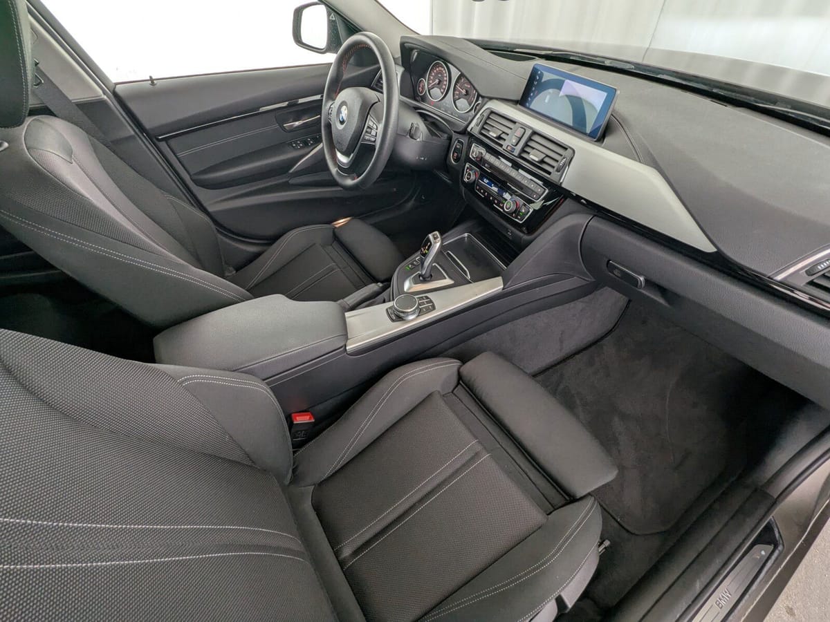 BMW 330 i xDrive Sport Line LED NAVI SHZ RFK HUD BC foto 14