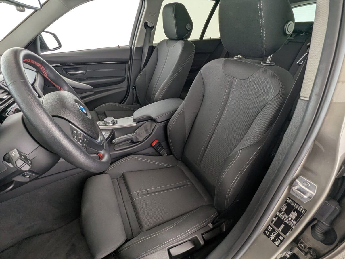 BMW 330 i xDrive Sport Line LED NAVI SHZ RFK HUD BC foto 16