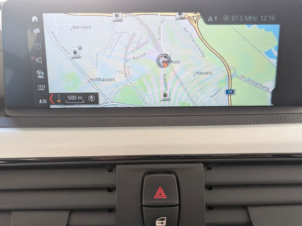 BMW 330 i xDrive Sport Line LED NAVI SHZ RFK HUD BC foto 21