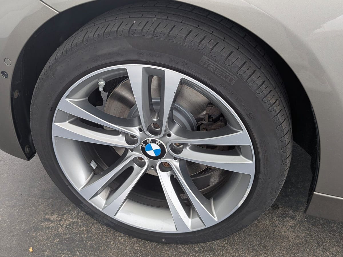 BMW 330 i xDrive Sport Line LED NAVI SHZ RFK HUD BC foto 10