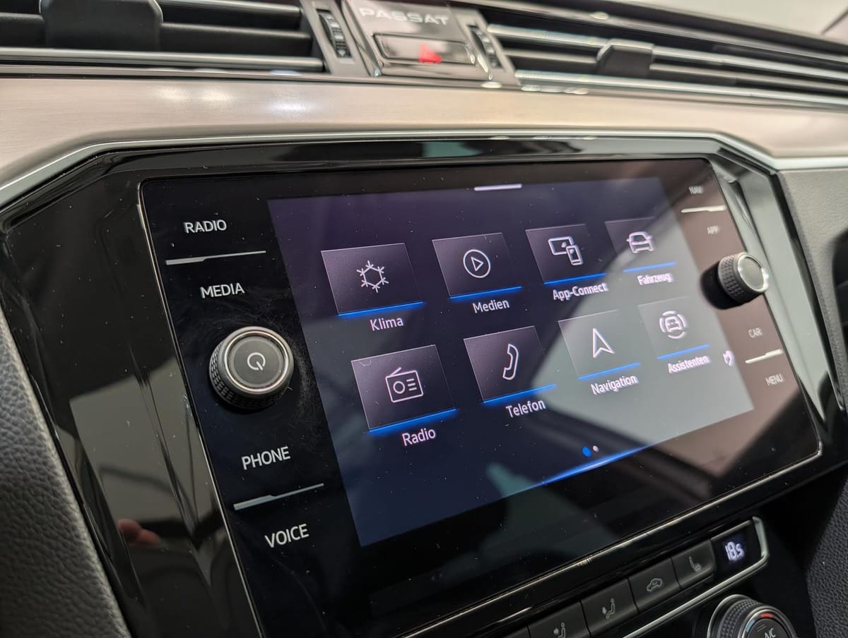 Volkswagen Passat Variant 1.5 TSI DSG R-line ACC LED Pano L foto 22