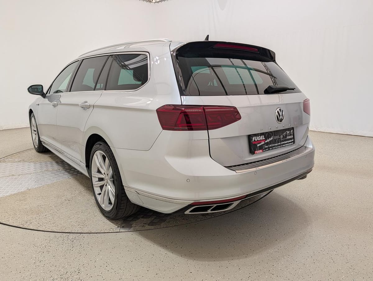 Volkswagen Passat Variant 1.5 TSI DSG R-line ACC LED Pano L foto 5