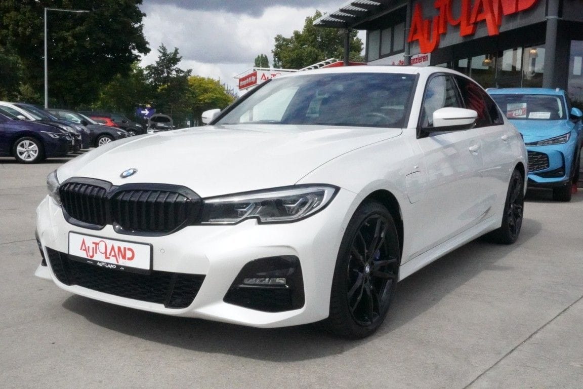 BMW 330e M Sport Laser Head-Up HarmanKardon Kamera foto 2