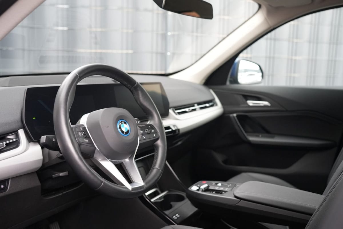 BMW iX1 30 xDrive *1.HD*PANO*HEAD-UP*LEDER*NAVI* foto 8