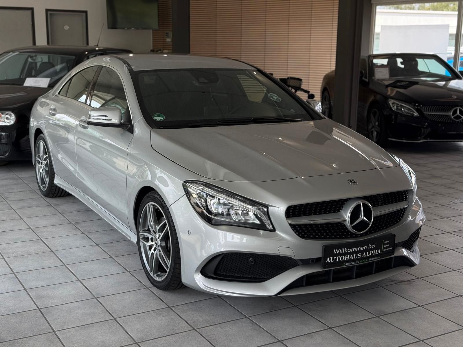 Mercedes-Benz CLA 180 AMG Line LED NAVI SCHECKHEFT foto 3