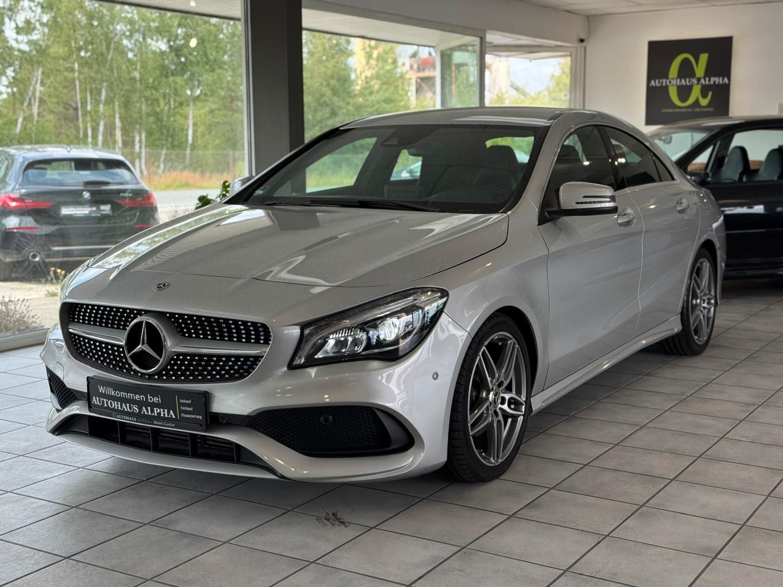Mercedes-Benz CLA 180 AMG Line LED NAVI SCHECKHEFT foto 4