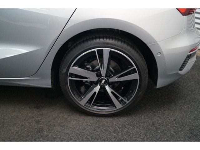 Audi A3 Sportback advanced 35 TFSI LED Scheinw. Navi foto 4