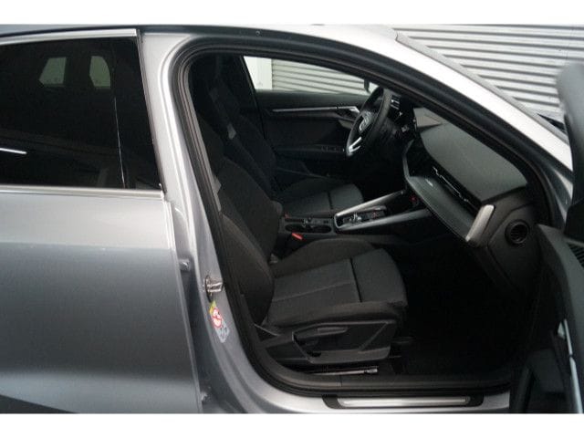 Audi A3 Sportback advanced 35 TFSI LED Scheinw. Navi foto 6