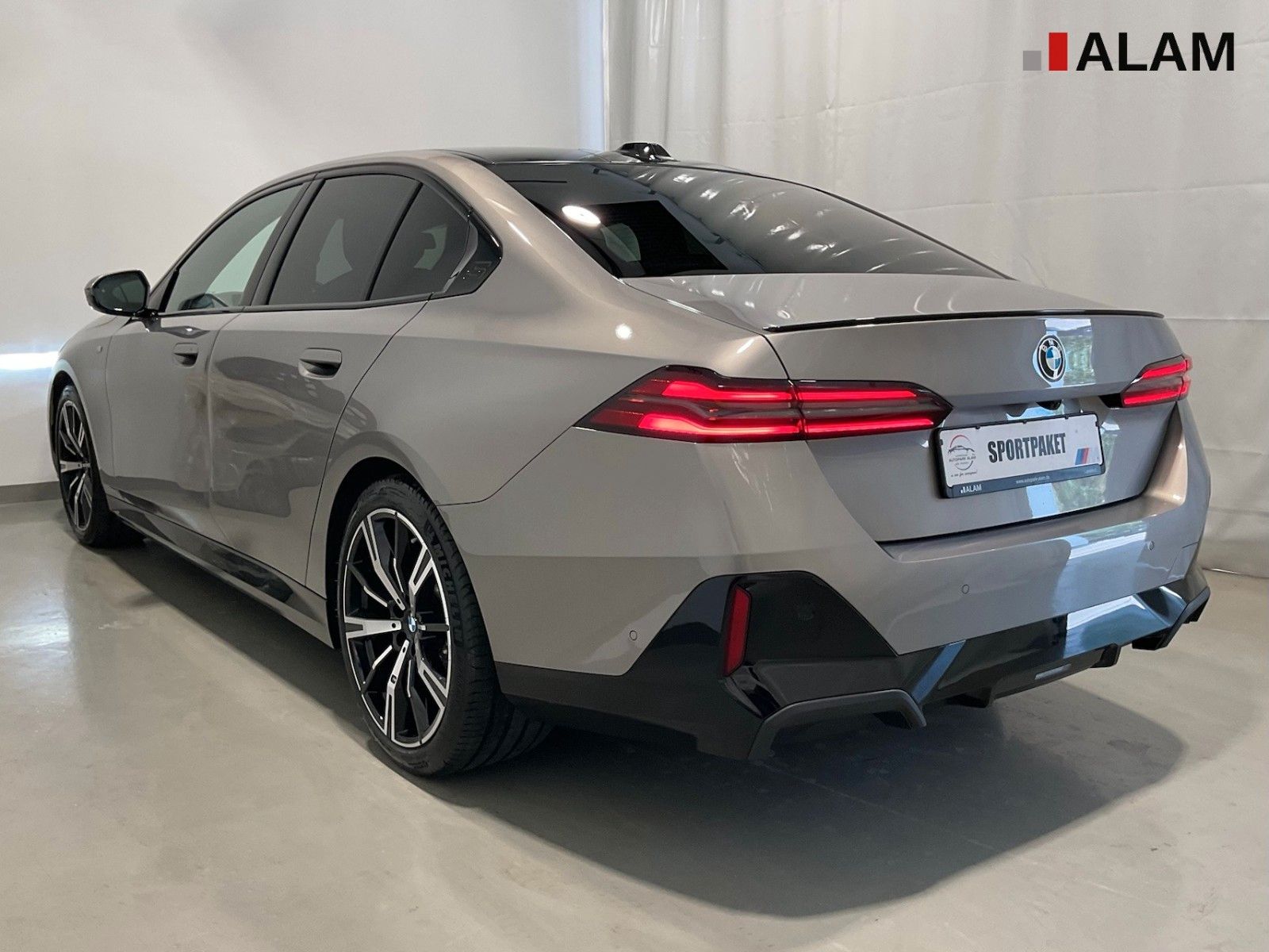 BMW 540 d xDrive Lim. M Sport ACC B&W HUD Pano 360° foto 3