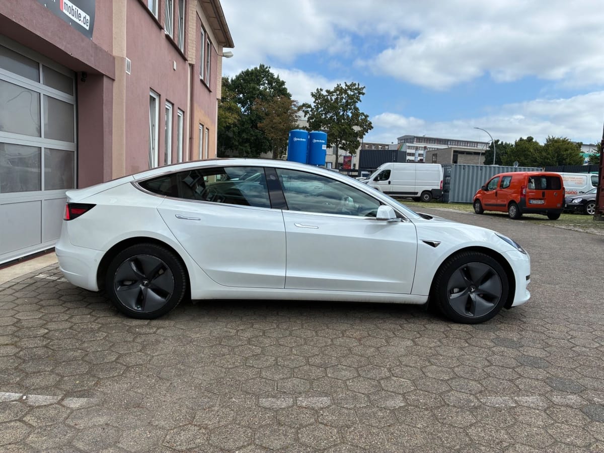 Tesla Model 3 SR+ RWD|EAP|PANO|PREMIUM|360°|SHZ|49TKM foto 11