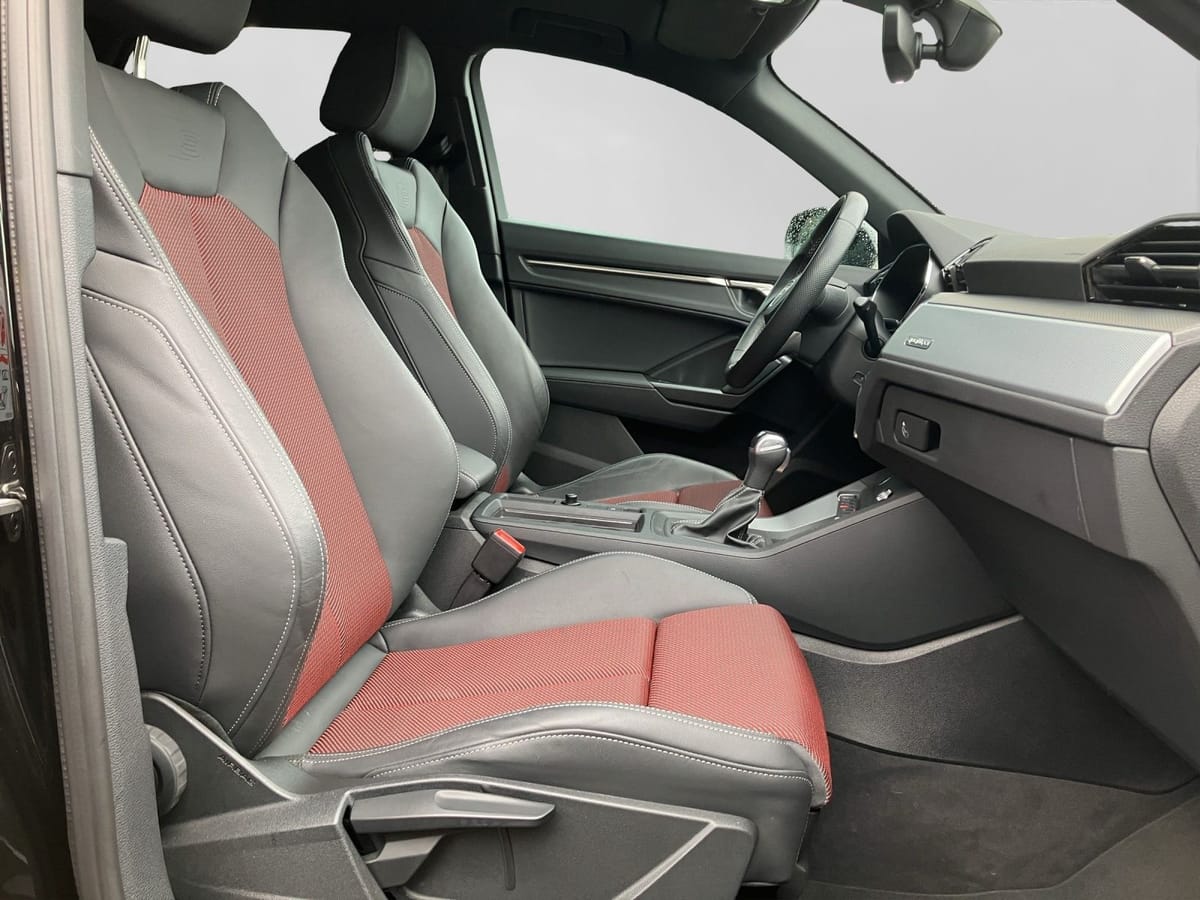 Audi Q3 Sportback 40 TDI Q 2x S LINE PANO MATRIX LM18 foto 4