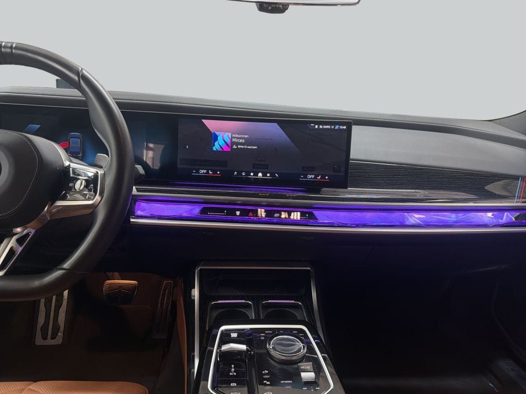 BMW 740d xDrive M-Paket Navi SHZ Alarm foto 15