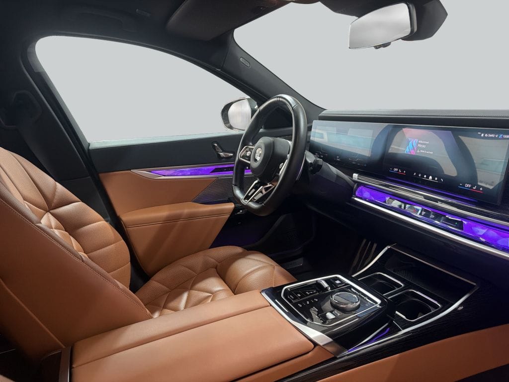 BMW 740d xDrive M-Paket Navi SHZ Alarm foto 16