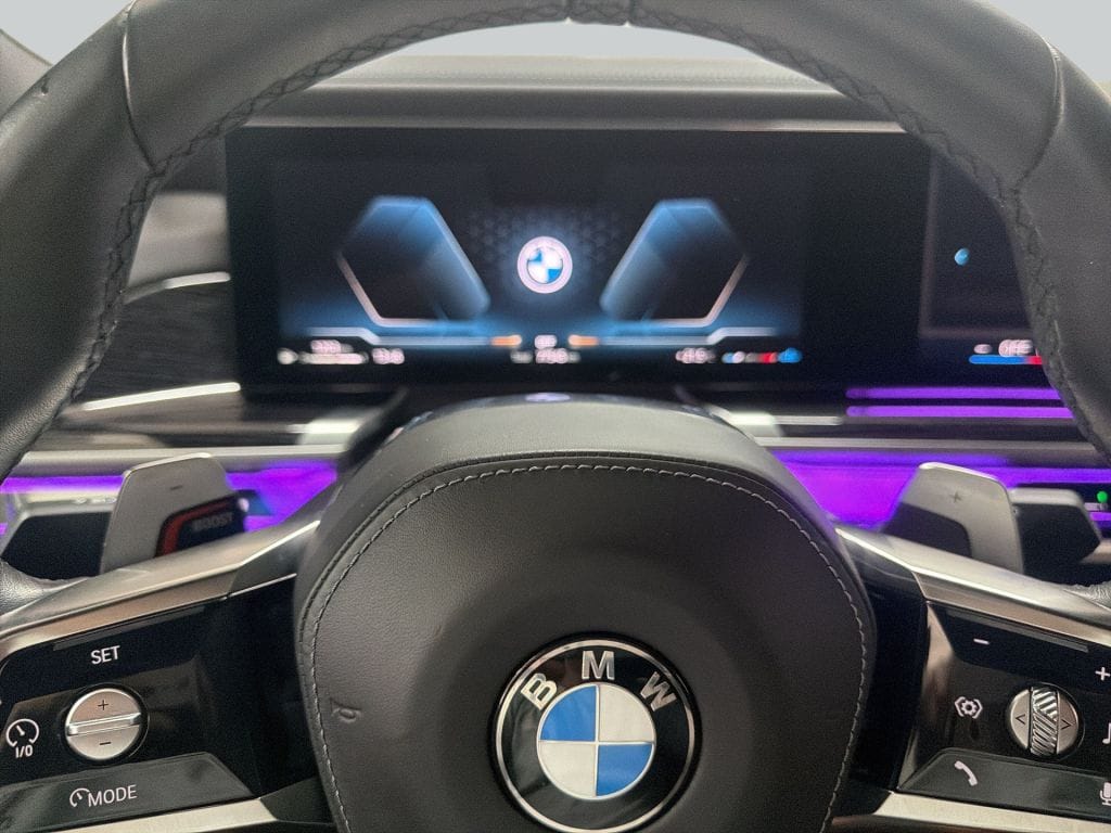 BMW 740d xDrive M-Paket Navi SHZ Alarm foto 18