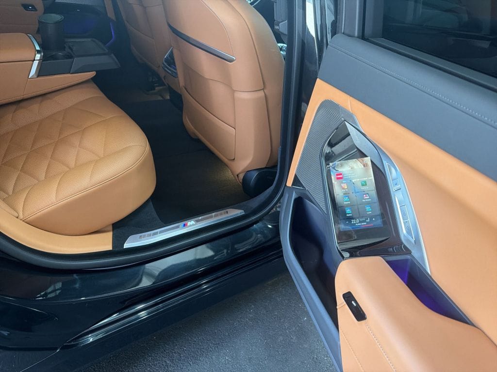 BMW 740d xDrive M-Paket Navi SHZ Alarm foto 23