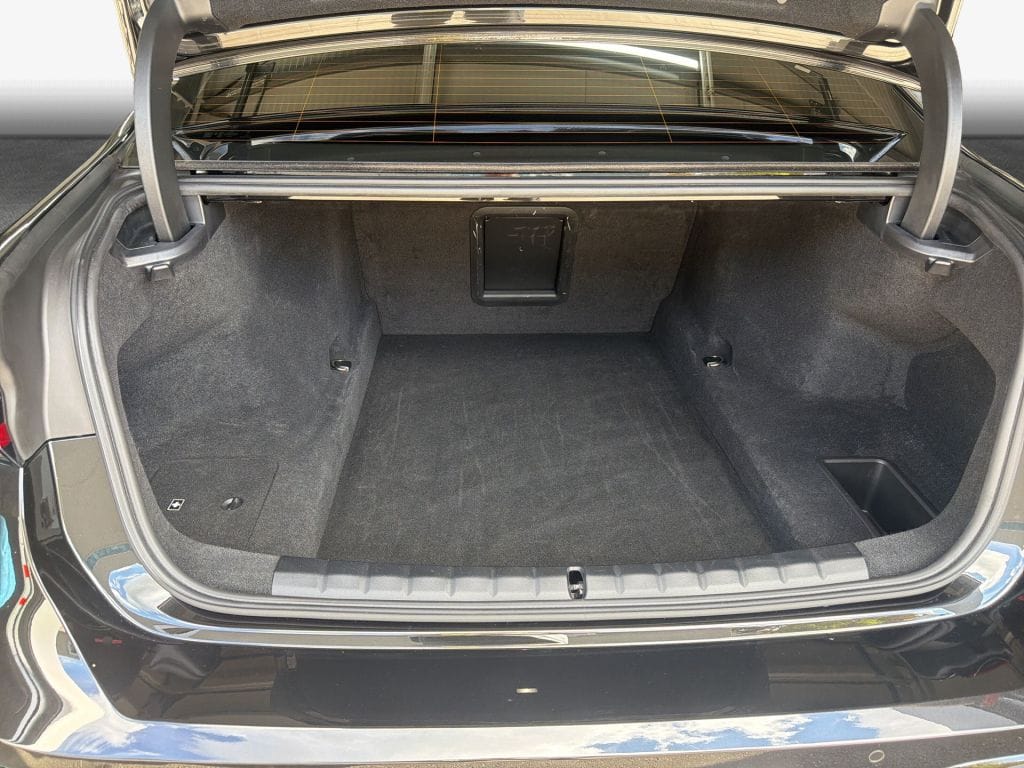 BMW 740d xDrive M-Paket Navi SHZ Alarm foto 9