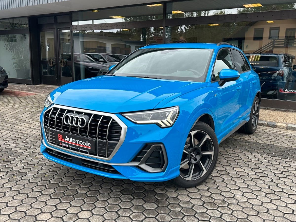 Audi Q3 45TFSI Quattro S LINE.LED.KAMERA.AHK.19 ZOLL