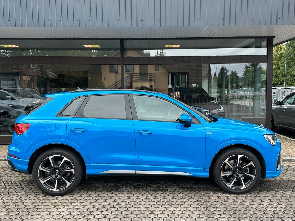 Audi Q3 45TFSI Quattro S LINE.LED.KAMERA.AHK.19 ZOLL foto 4