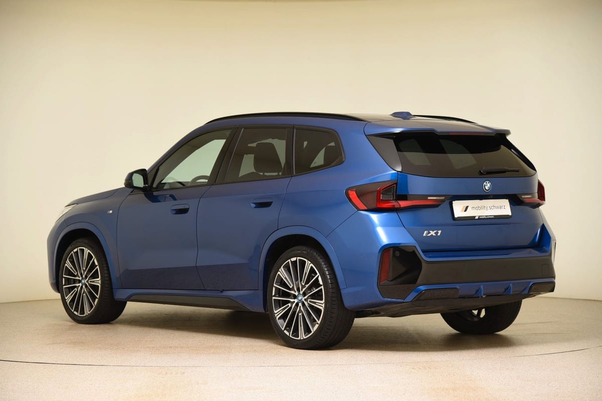 BMW iX1 xDrive30 M Sport ACC LED DAB AHK Alarm Pano foto 2
